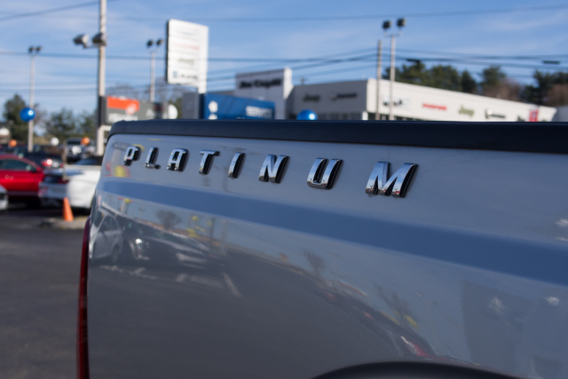 2016 Ford F-350 Platinum badging