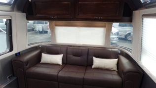 2017 Airstream Classic 30J Lounge