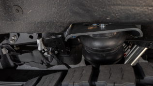 Full Travel Bags airbag system with AirLift WirelessOne compressor