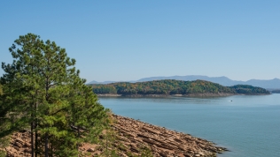 Douglas Lake and The Great Smoky Mountains