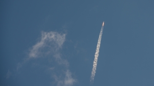 SpaceX CRS-7 climbs toward the International Space Station