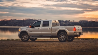 2016 Ford F-350 Platinum 6.7L Power Stroke Turbo Diesel in Ingot Silver Metallic