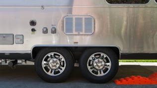 Centramatic wheel balancers